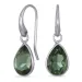 dråbe grøn krystal øreringe i forsølvet messing - Loom Stones