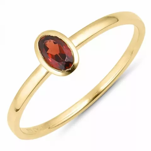 oval rød granat ring i 9 karat guld