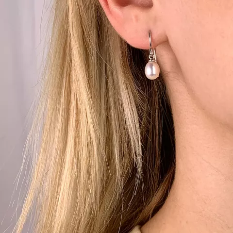 perle øreringe i rhodineret sølv
