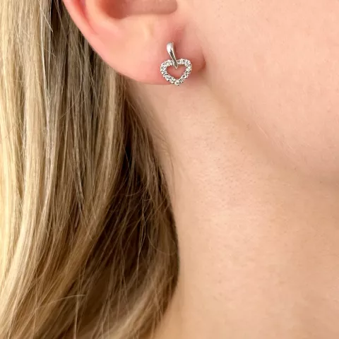 Hjerte diamant øreringe i 14 karat hvidguld med diamanter 