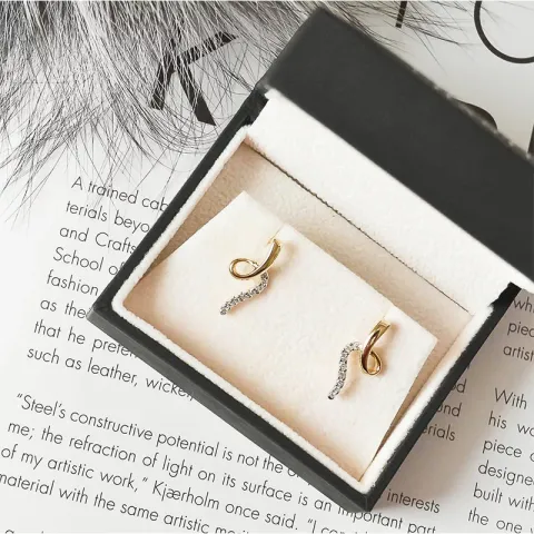 Diamant øreringe i 14 karat guld og hvidguld med diamanter