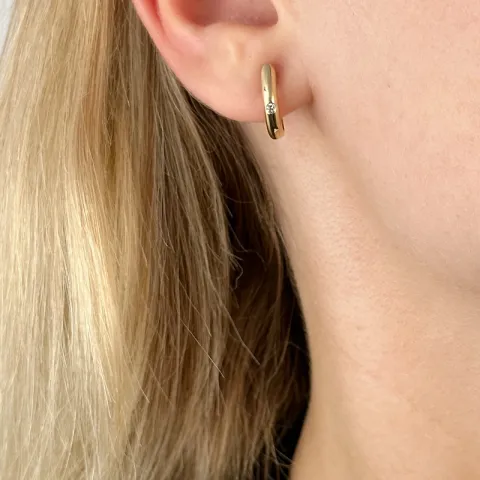 diamant halvcreoler i 14 karat guld med diamant