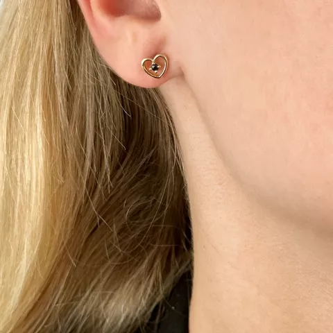 hjerte safir øreringe i 14 karat guld med safir 