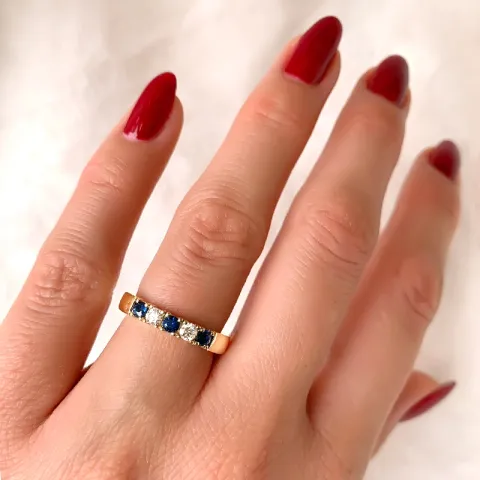 kraftig blå safir alliancering i 14 karat guld 2 x 0,10 ct 0,40 ct