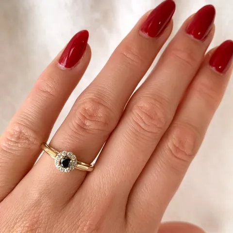 elegant sort diamant ring i 14 karat guld 0,20 ct 0,15 ct
