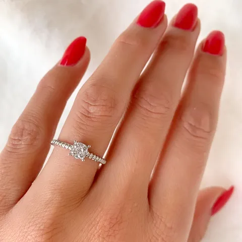 diamant ring i 14 karat hvidguld 0,17 ct
