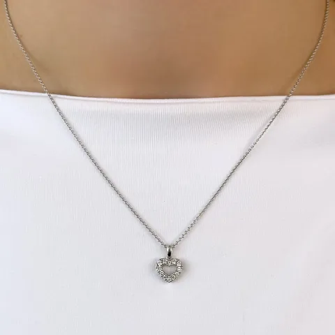 hjerte diamantvedhæng i 14 karat hvidguld 0,206 ct