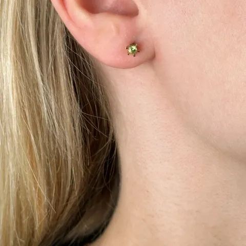 2 x 0,12 ct peridot solitaireørestikker i 14 karat guld med peridot