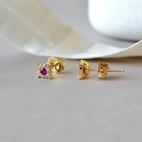 rubin brillantøreringe i 14 karat guld med rubin og diamant
