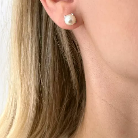 8 mm runde øreringe i 14 karat hvidguld
