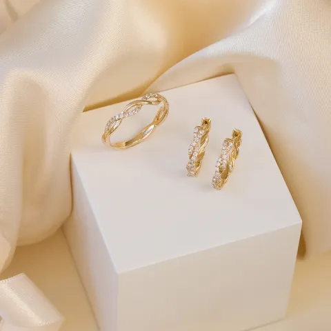 15 mm diamant creoler i 14 karat guld med diamant