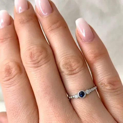 brillant diamantring i 14 karat hvidguld 0,04 ct