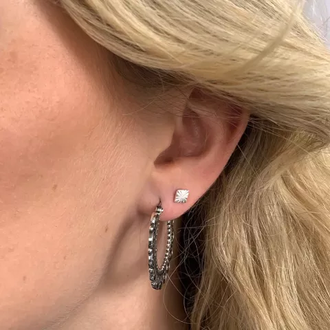 rund øreringe i sølv