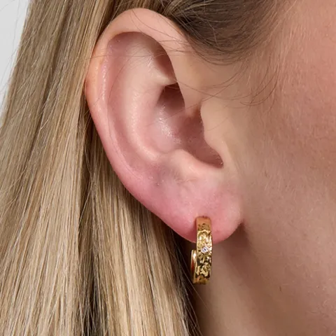 Studio Z Marena halvcreoler i forgyldt sølv hvid zirkon