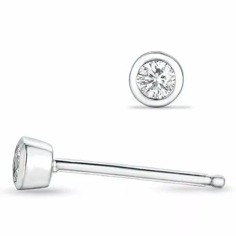 2 x 0,05 ct diamant solitaireørestikker i 14 karat hvidguld med diamant