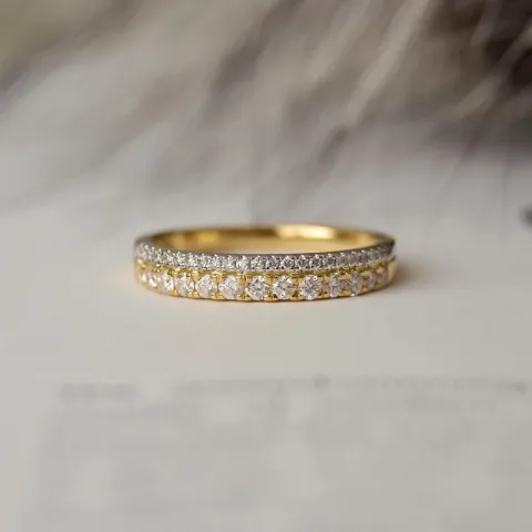 diamantring i 14 karat guld med rhodium 0,38 ct
