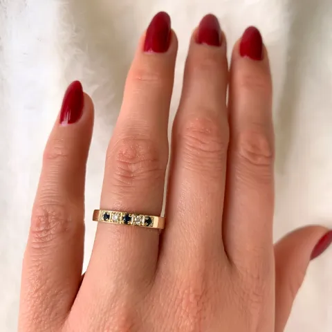 blå safir diamantring i 14 karat guld 0,06 ct 0,13 ct