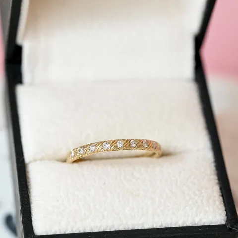 Diamantring i 14 karat guld 0,154 ct