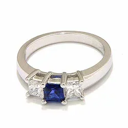 firkantet safir ring i 14 karat hvidguld 0,52 ct 0,36 ct