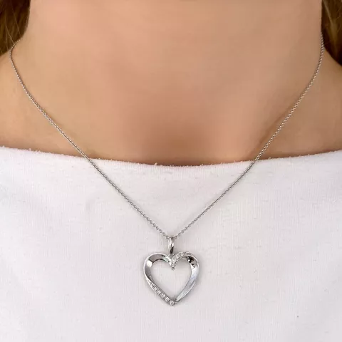 hjerte diamantvedhæng i 14 karat hvidguld 0,08 ct