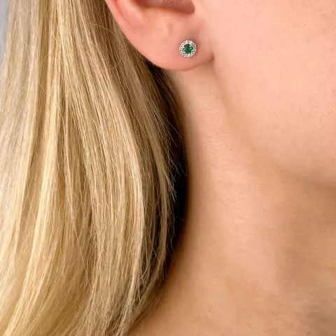 runde smaragd øreringe i 14 karat hvidguld med diamant og smaragd 