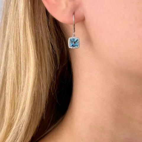 lange blå topas øreringe i 14 karat hvidguld med diamant og topas 