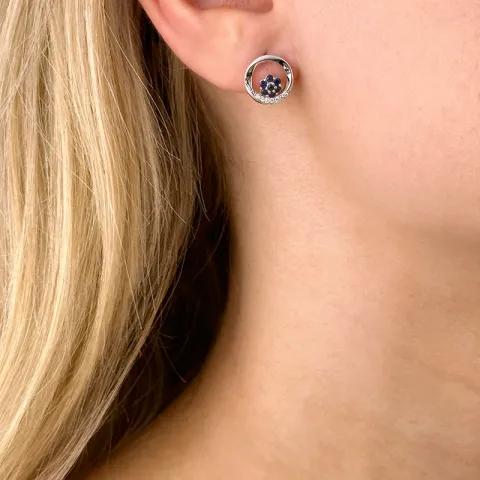 runde safir ørestikker i 14 karat hvidguld med diamant og safir