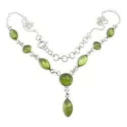 grøn peridot halskæde i sølv