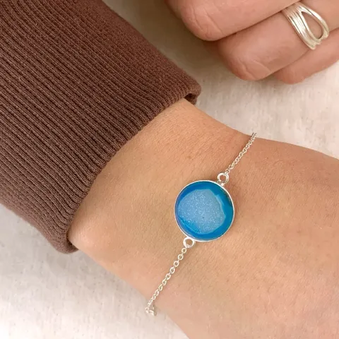 armbånd i sølv med vedhæng i sølv