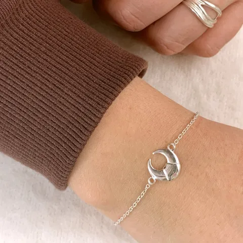 armbånd i sølv med vedhæng i sølv