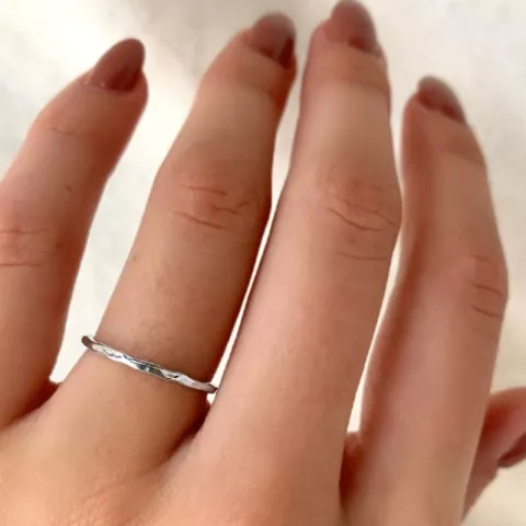 Enkel ring i sølv