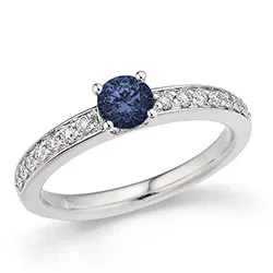 blå safir diamantring i 14 karat hvidguld 0,20 ct