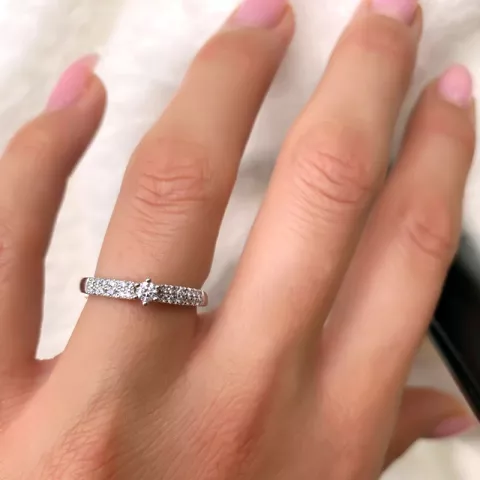 diamant ring i 14 karat hvidguld 0,10 ct 0,12 ct
