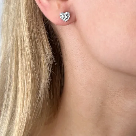 hjerte diamant ørestikker i 14 karat hvidguld med diamant