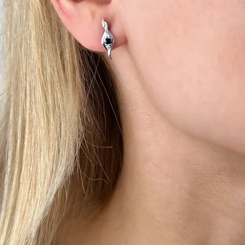 safir diamantøreringe i 14 karat hvidguld med diamant og safir 