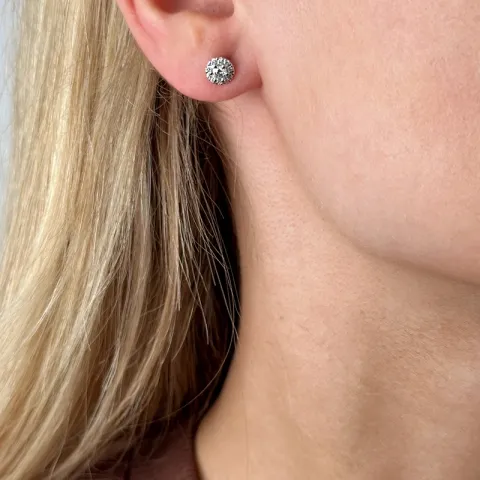 runde diamant ørestikker i 14 karat hvidguld med diamant og diamant