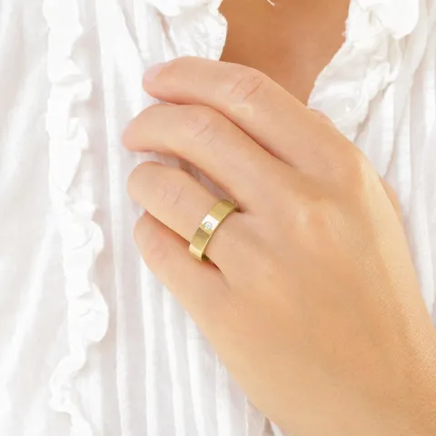 6 og 5 mm vielsesringe i 9 karat guld 0,03 ct - sæt
