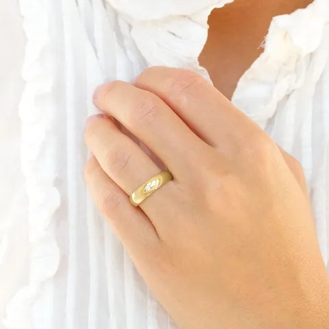 5 mm vielsesringe i 14 karat guld 0,03 ct - sæt