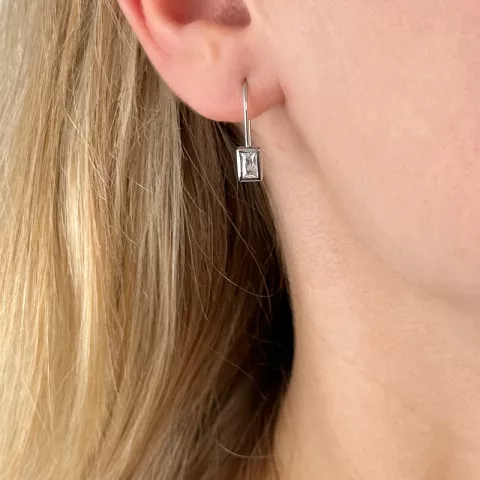 firkantet zirkon øreringe i rhodineret sølv
