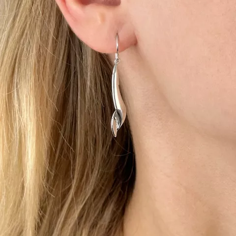 øreringe i rhodineret sølv
