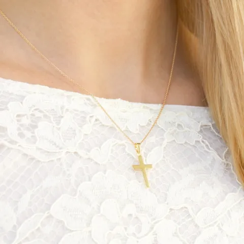 kors halskæde i forgyldt sølv med vedhæng i 8 karat guld - Amoré
