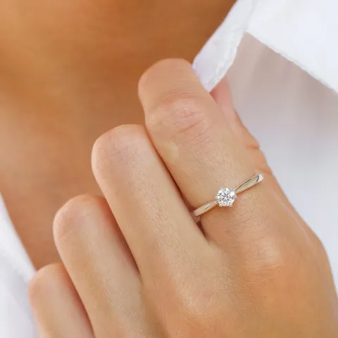 zirkon ring i sølv