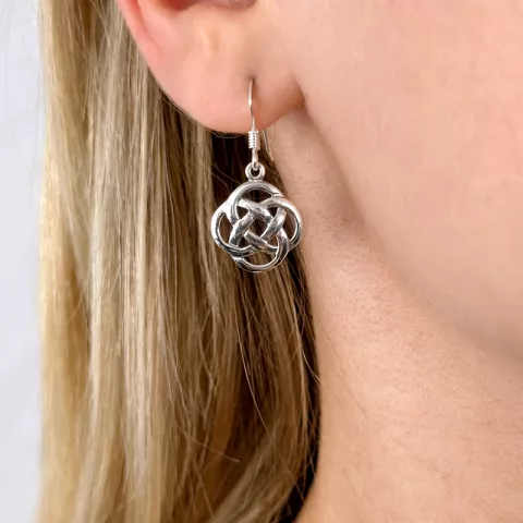 Keltisk øreringe i sølv