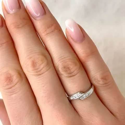 Diamant ring i 9 karat hvidguld 0,13 ct