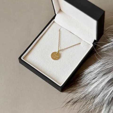 bogstav M diamant vedhæng i 9 karat guld 0,01 ct
