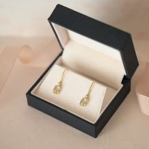 ovale grønne ametyst diamantøreringe i 9 karat guld med diamant og ametyst