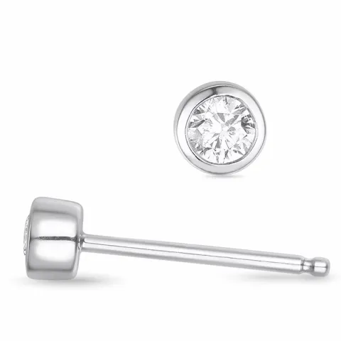 2 x 0,06 ct brillantøreringe i 14 karat hvidguld med diamant
