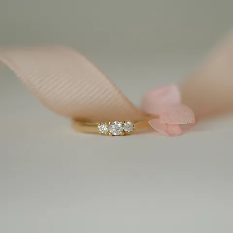diamantring i 14 karat guld 0,10 ct 0,08 ct