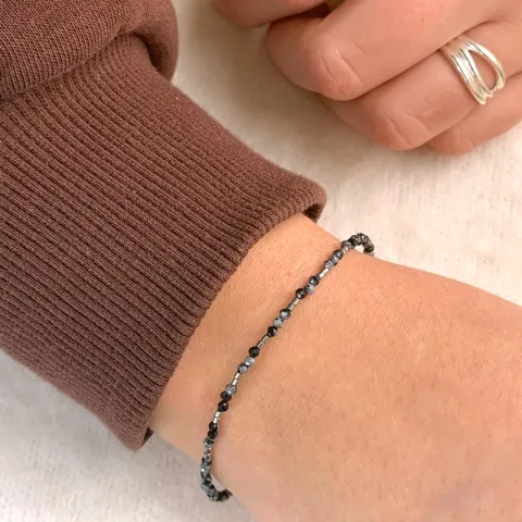 armbånd med obsidian og hematite.