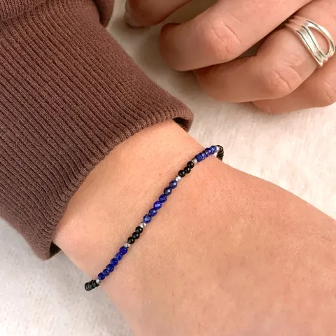 Elegant sten armbånd med onyks og lapis og 6 hematite.